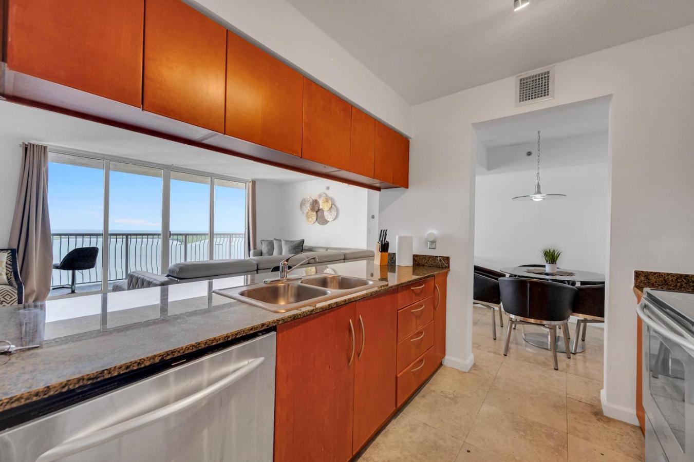 *Luxurious Highrise 2Brcondo Brickell- Waterviews* Miami Exterior photo